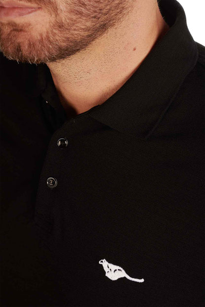 pitch-black-biodegradable-pure-merino-wool-golf-polo-shirt-for men-by-snöleo.-collar-model-closeup-view.